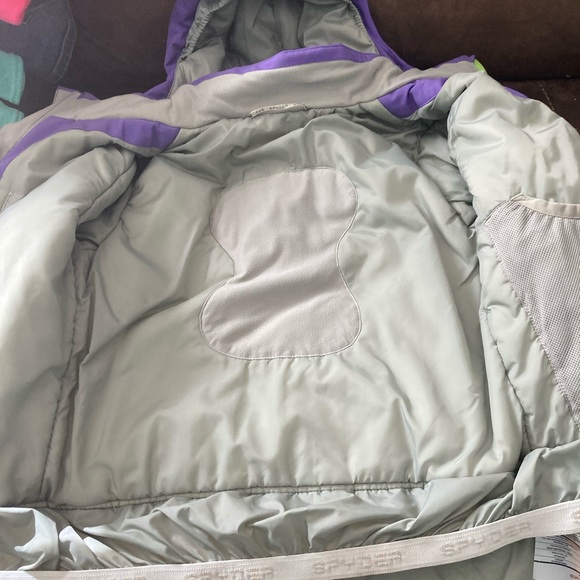 Girls winter jacket - Picture 4 of 4